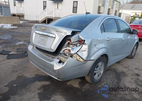 2015 Chevrolet Sonic Lt Auto из США, поврежденный, VIN 1G1JC5SH4F4214432